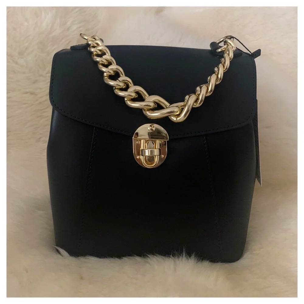 NWT DIVINA FIRENZE Leather Convertible Backpack/Purse - Picture 2 of 8